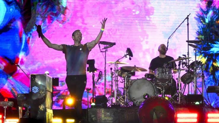 Coldplay Sumbangkan Kapal Pembersih Sampah di Indonesia, Ini 5 Faktanya!