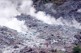 Erupsi Gunung Salak, Ini 5 Bahayanya Bagi Kesehatan