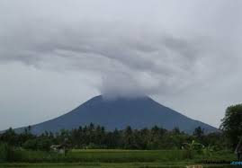 Erupsi Gunung Salak, Ini 5 Bahayanya Bagi Kesehatan